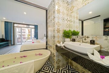 Bathroom shower