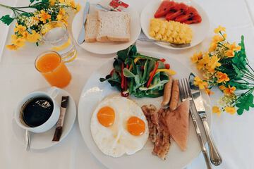 Breakfast meal