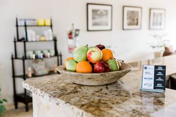 Check-in/check-out kiosk