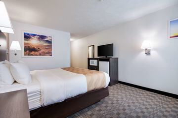 Room 10 of 38