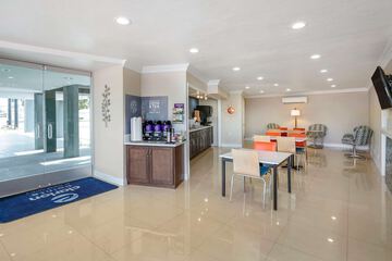 Breakfast/Coffee Service 37 of 51