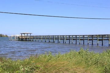 Dock