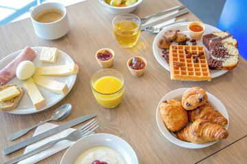 Breakfast meal
