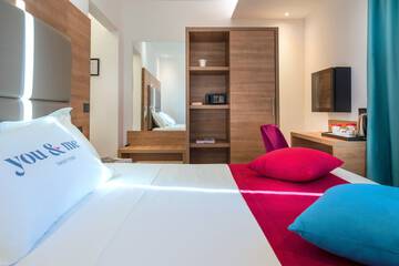 Private spa tub