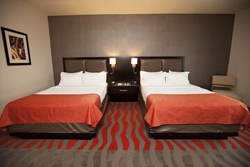 Room 26 of 65