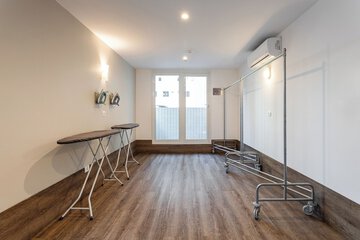 Iron/ironing board