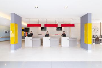 Check-in/check-out kiosk