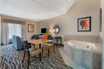 Room 20 of 33