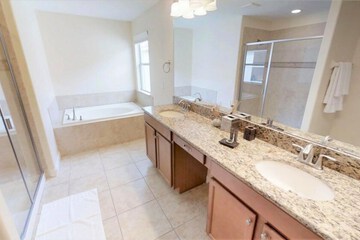 Deep soaking bathtub