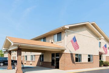 Super 8 by Wyndham Franklin / Middletown Area