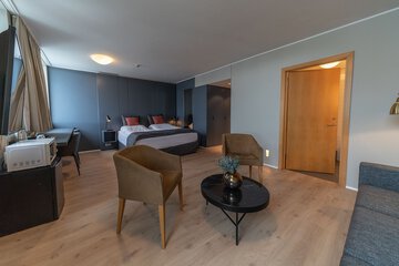 In-room business center