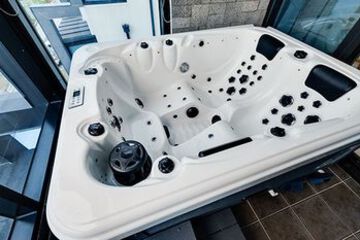 Jetted Tub