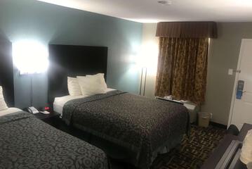 Days Inn & Suites by Wyndham Collierville Germantown Area