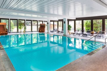 Exercise/lap pool