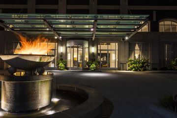 Hotel Blackhawk Autograph Collection