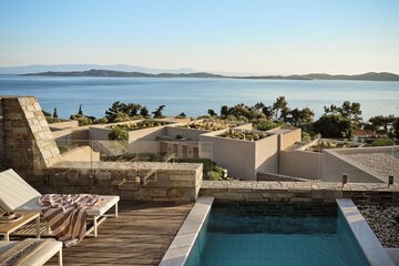 Private pool