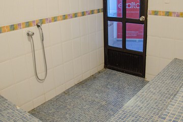 Steam room