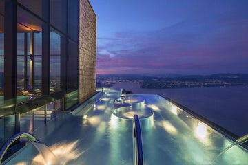 Infinity pool