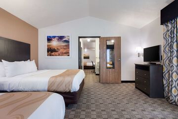 Room 11 of 38