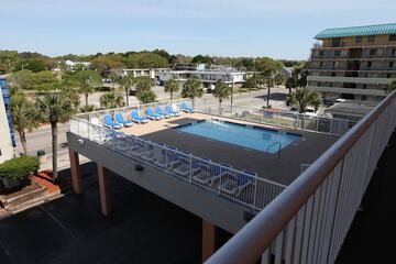Rooftop pool