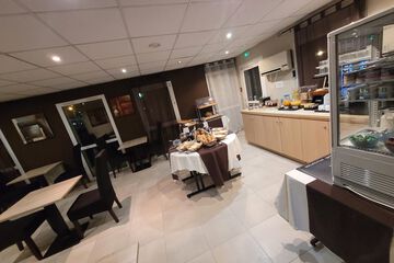 Breakfast buffet