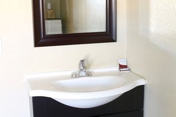 Bathroom sink