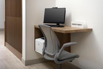 Photo 8