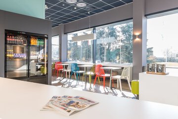 Snack bar