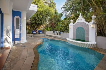 Private pool