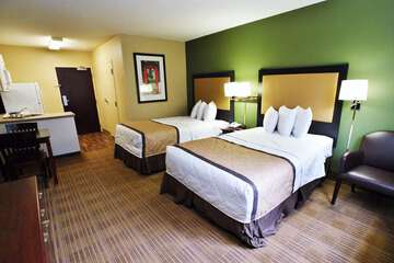 Studio Suite - 2 Full Beds
