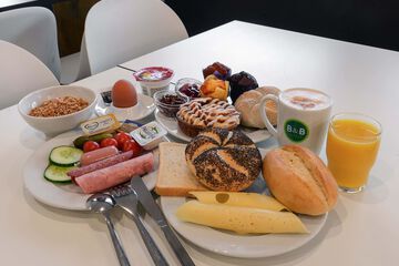Breakfast meal
