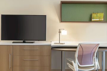 Room 25 of 46