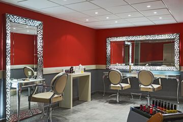 Nail salon