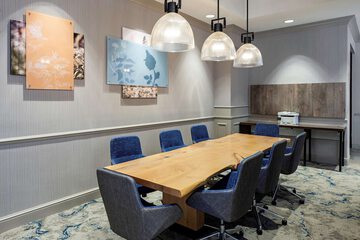 Business Center 46 of 46