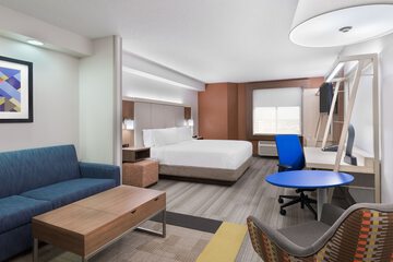 Room 27 of 47