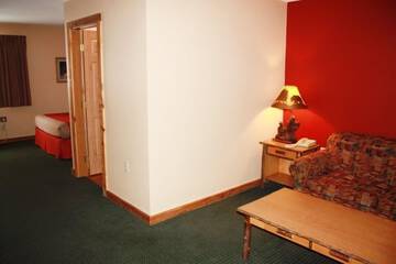 Room 13 of 34