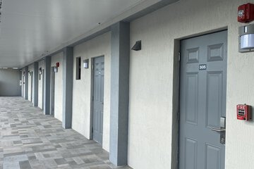 Ballroom/Hall 15 of 16