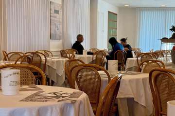 Breakfast area