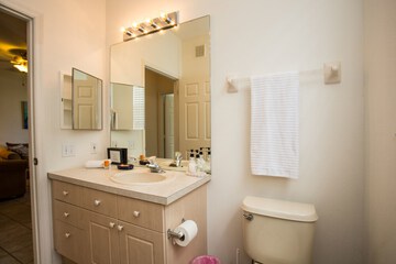 Bathroom sink
