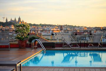 Rooftop pool