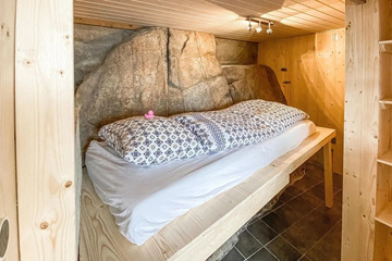guest_rooms