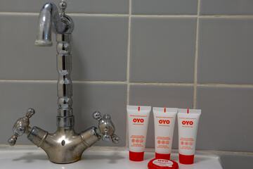Bathroom amenities