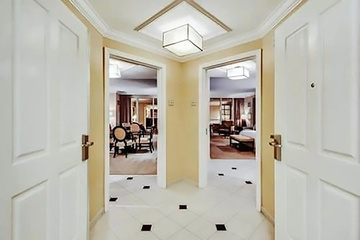 hotel_rooms