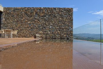 Private pool
