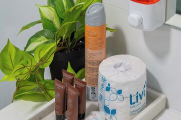 Bathroom amenities