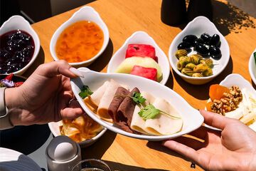 Breakfast buffet