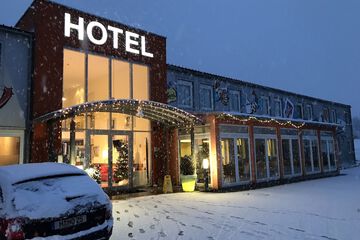 Front of property - evening/night