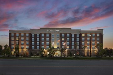 DoubleTree by Hilton Raleigh - Cary
