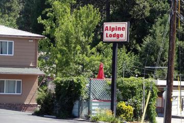 Alpine Lodge