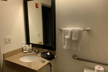 Bathroom sink